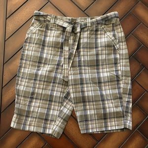🧵St John’s Bay Shorts - Size 8